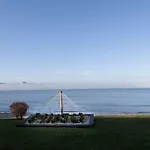 Maravillosa Vivienda Con Jardin Y Barbacoa. Mino
