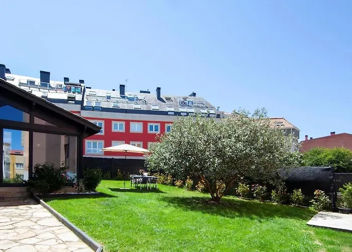 Maravillosa Vivienda Con Jardin Y Barbacoa. *